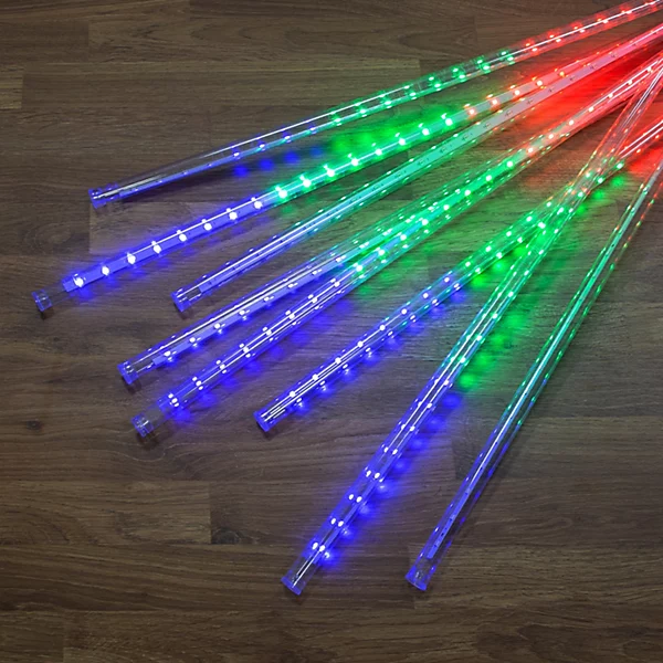 the-christmas-workshop-2m-multicoloured-connectable-meteor-shower-lights~5025301819798_06c_MP
